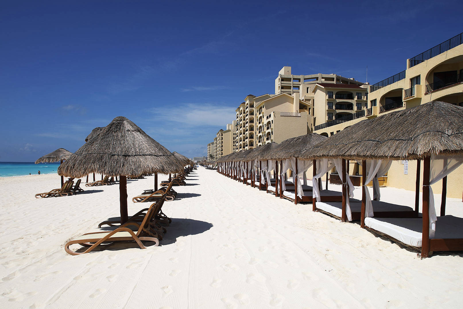 OASIS HOTEL & RESORTS